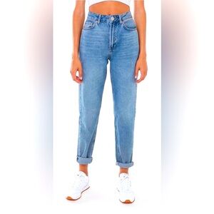 Urban Outfitters BDG Mom Jean 31W 32L Blue
